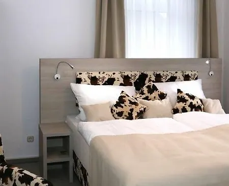 Arthotel Brunnen Бад-Пирмонт